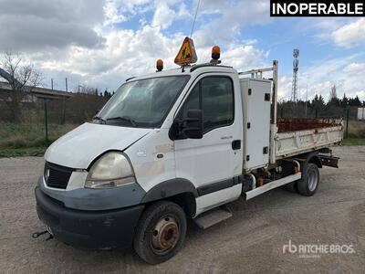 2009 Renault Mascott 130 DXi 4x2 Camion Benne S/A Camión dumper (Inoperable)