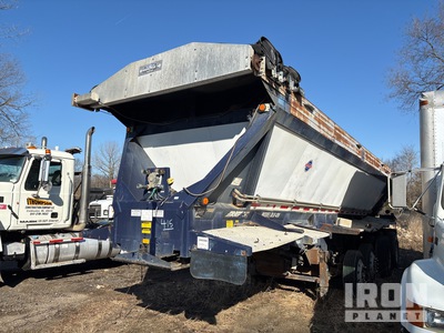 Red River OLB426 32 ft x 102 in Quad/A Live Bottom Open-Top Hout snippers aanhanger