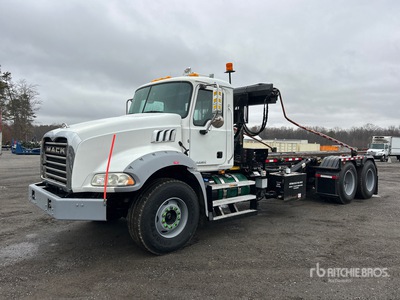 2018 Mack GU813 Granite 6x4 Roll-Off Truck