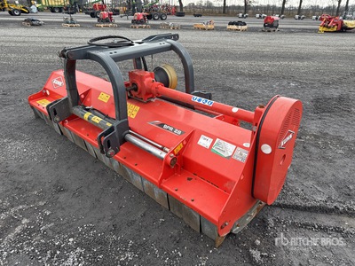 2020 Kuhn BPR 28 芝刈り機