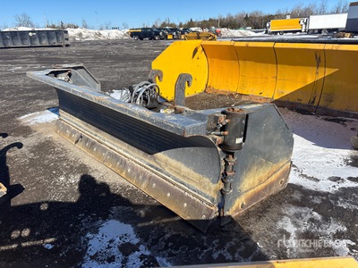 AMI Reacter Schneepflug