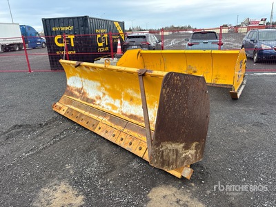 EDF 12-44HD 12 ft 2 Way Articulated Snow Déneigeur