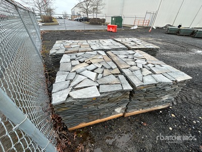 Quantity of (5) Pallets of 1 in Gauged Colonial Wallstone 造園機械