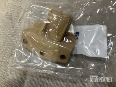 (104) Navistar Defense 3921759C1 Vehicular Components Brackets