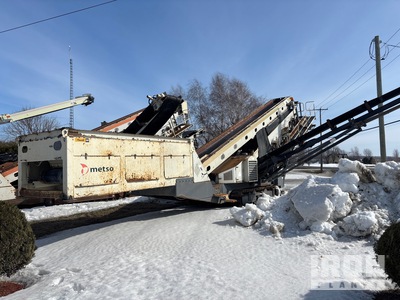 2012 Metso Lokotrack ST3.8 Tracked Incline Scherminstallatie