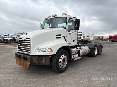 2013 Mack CXU613 6x4 Cabeza Tractora Cabina Corta