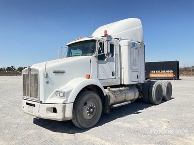 2015 Kenworth T800 6x4 T/A Sleeper Truck Tractor