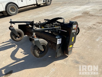 2024 (unverified) Cat PR118 80 in Râteau motorisé sur chargeuse à différentiel