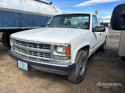 1998 Chevrolet C2500 4x2 Pickup (Inoperable)