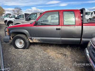 1992 Chevrolet K2500 4x4 Extended Cab Pickup