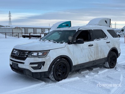 2016 Ford Explorer 4WD  سيارة رياضية متعددة الاستخدامات