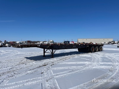 2007 Lode King 53 ft Tri/A Flatbed Trailer