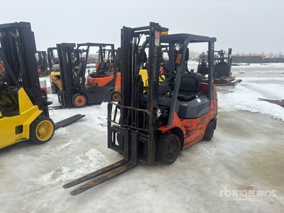 2003 Toyota 7FGCU25 4700 lb Cushion Tire Wózek widłowy