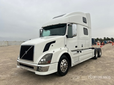 2011 Volvo VNL 6x4 3- Achs Sattelzugmaschine mit Schlafkabine