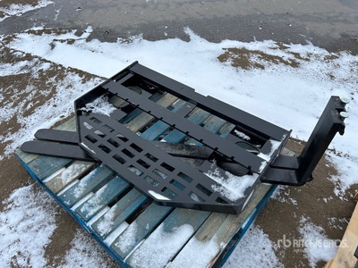 2026 GIYI GY-DHC 59 in Skid Steer Forks (Unused)