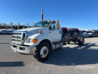 2013 Ford F-750 4x2 Cabine en chassis