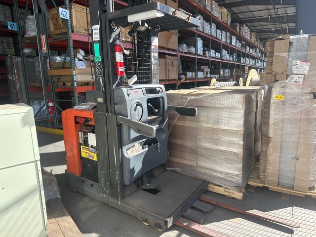 2016 (unverified) Toyota 6BPU15 3000 lb Order Picker