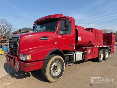 2018 Volvo VHD 1200 gal 6x4 Fuel and Lube Truck