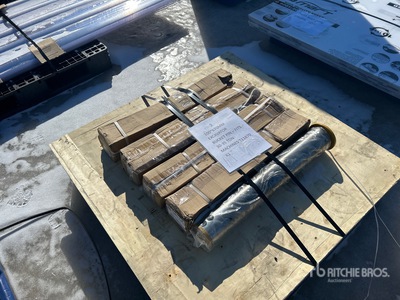 Quantity of (5) Excavator Bucket Pins Parti varie - Fits 30/35 Ton