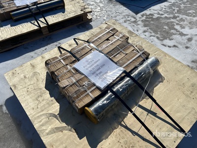 Quantity of (5) Excavator Bucket Pins Parti varie - Fits 25/30 Ton