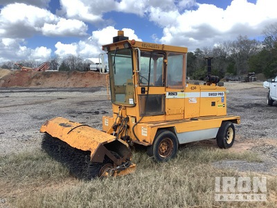 LeeBoy Sweep Pro I Barredora