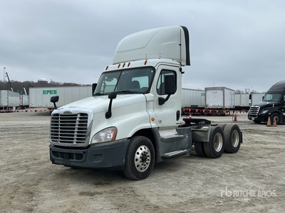 2016 Freightliner Cascadia 125 6x4 T/A Day Cab Truck Tractor