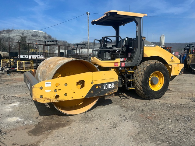 2017 Volvo SD115B Smooth Drum Compactor