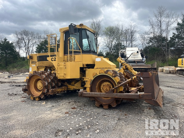 1987 Cat 815B Soil Compactor in Huntsville, Alabama, United States ...