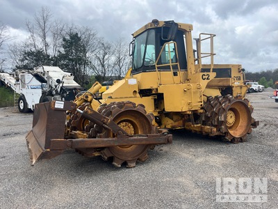 1995 Cat 815B Soil Compactor
