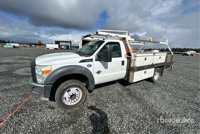 2011 Ford F-450 XL 4x2 شاحنة مسطحة