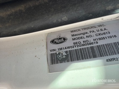 2016 Mack CXU613 3-Achs Kipper-Lkw