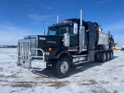 2013 Custom Vac Services on 2013 Western Star 4900SA 8x6 Sleeper Camion pelleteuse sous vide