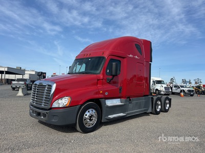 2014 Freightliner Cascadia 125 6x4 T/A Slaapcabine Trekker