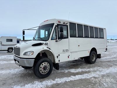 2015 Freightliner B2 4x4 16-Seat Crew Carrier Bus