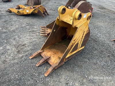 23 in Digging Excavator Bucket - Fits Cat 320