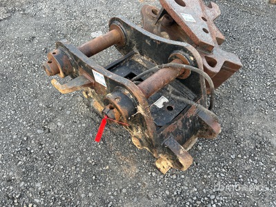 18 in Excavator Coupler - Fits Komatsu PC300