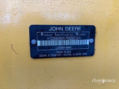 2010 John Deere 844K Pala gommata