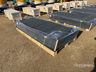 Quantity of (15) 2026 IRGPM 92 in x 42 in Ground Protection سطح (Unused)