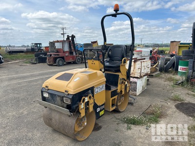 2005 Cat CB114 Double Drum Roller