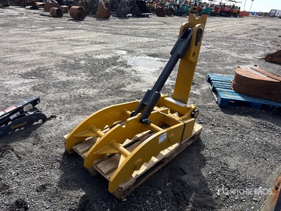 Gentec HT830 24 in Excavator Thumb (Unused)