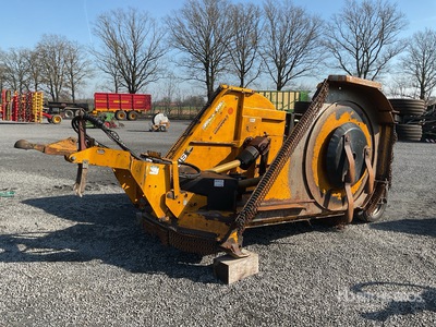 2014 McConnel SR 15 Segadora de mayal