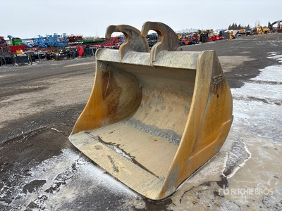 75 in Cleanup دلو حفارة - Fits Case CX350D