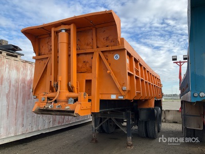 1983 BAD AT21-32 T/A End Dump Trailer