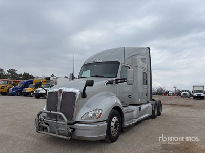 2019 Kenworth T680 6x4 Cabeza Tractora Cabina Dormitorio