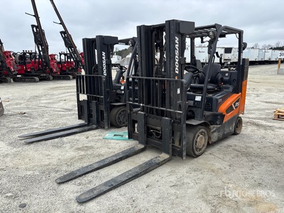 2020 Doosan GC35BCS-9 7300 lb Cushion Tire Heftruck