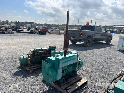 Onan 15 kW 発電機セット (250-749 kw/310-950 kva)