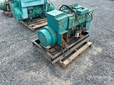 Onan 12 kW 発電機セット (250-749 kw/310-950 kva)