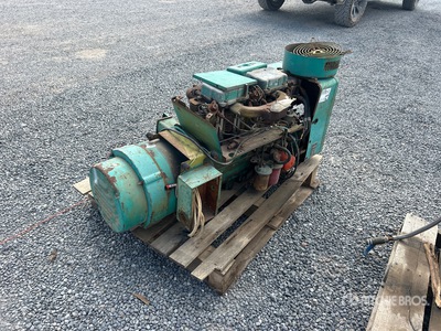 Onan 12 kW 発電機セット (250-749 kw/310-950 kva)