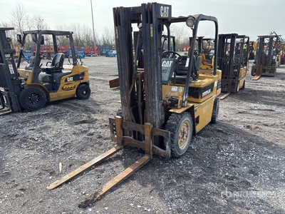 Cat V50E 4250 lb Pneumatic Tire Forklift