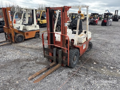 Nissan EF02A25 Cushion Tire Carretilla Elevadora